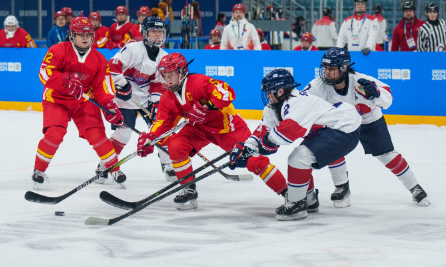 3대3 여자 아이스하키 준결승에선 한국 대표팀이 중국을 상대로 승리했다. 