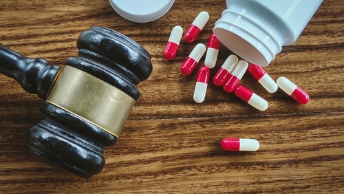 텍사스 주정부가 타이레놀 제조사 존슨앤드존슨과 판매사 켄뷰를 상대로 소송을 제기했다.(사진 출처: shutterstock)