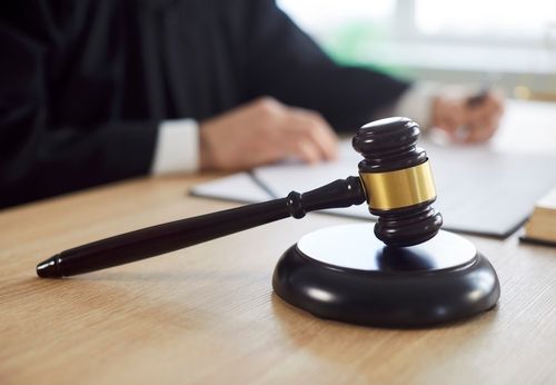 그렉 애봇 텍사스 주지사가 달라스 301지방법원 새 판사를 지명했다. [사진 출처: shutterstock]