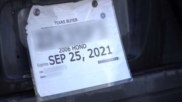 텍사스 자동차관리국 DMV가 종이로 된 임시 자동차 번호판 불법 거래 방지를 위해 자동차 딜러들에게 지문 채취를 권고했다. (사진 출처: NBC5)