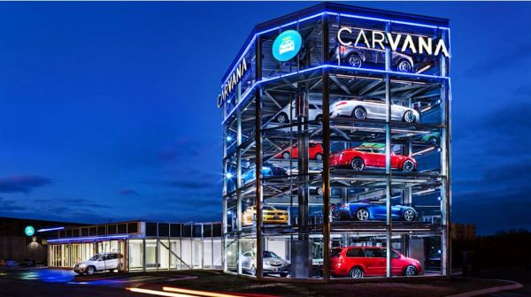 온라인 중고차 소매업체 카바나(Carvana)가 인력과 운영 비용을 판매 수익에 맞추기 위한 노력 차원에서 대략 총 고용 인력의 12%에 해당하는 2500명의 직원을 일시 해고하는 결정을 내렸다. Autoblog.com 캡처