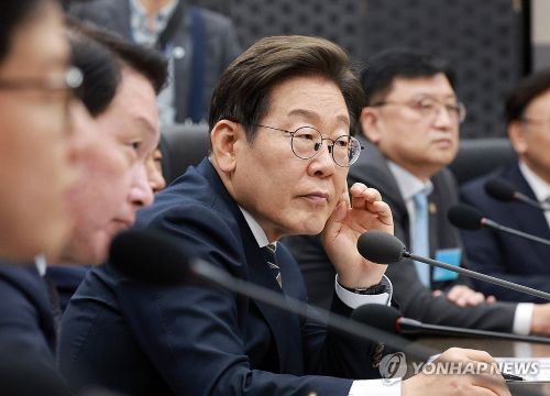 이재명 대통령이 20일 울산전시컨벤션센터에서 열린 인공지능(AI) 글로벌 협력 기업 간담회에서 참석했다(사진 출처:연합뉴스)