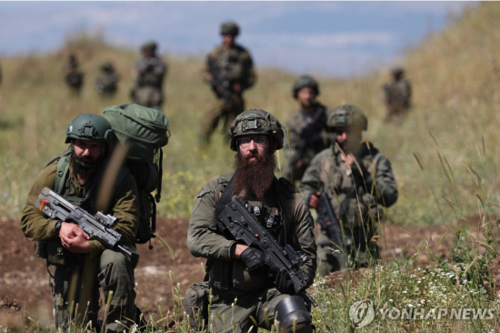 접경에서 훈련하는 이스라엘 보병 (사진 출처: 연합뉴스)