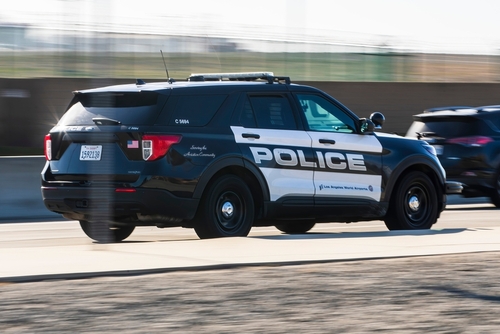 노스리치랜드힐스의 Loop 820 고속도로에서 대규모 경찰 출동이 교통 혼잡을 유발했다. [사진 출처: shutterstock]