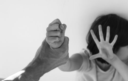 3살 남아가 심각한 뇌손상으로 입원한 사건과 관련해, 어머니가 한 달 전 남자친구에게 보낸 충격적인 문자 메시지가 공개됐다. (사진 출처:shutterstock)