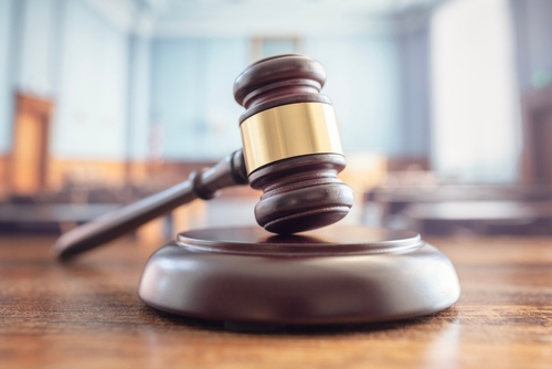 유발디 초등학교 총격 사건 당시 보안요원이 배심원단으로부터 무죄 평결을 받았다. [사진 출처: shutterstock]