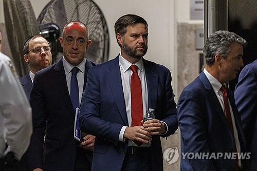 미 공화당 부통령 후보로 발표된 밴스 연방 상원의원