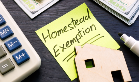 텍사스주 상원 위원회가 어제(11일) 홈스테드 면제(homestead exemption) 한도를 최대 14만 달러까지 확대하는 법안을 본의회에 상정하기로 했다.