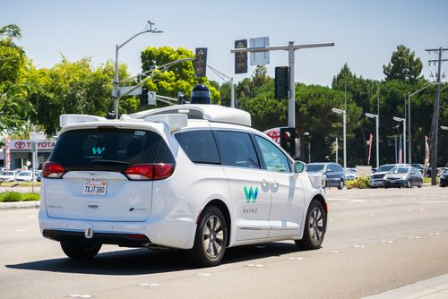 자율주행 택시 서비스인 웨이모(Waymo)가 내년에 달라스에서 공식 운영을 시작한다. 