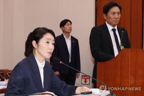 강선우 여성가족부 장관 후보자가 인사청문회에서 위원의 질문에 답하고 있다.(사진 출처:연합뉴스)