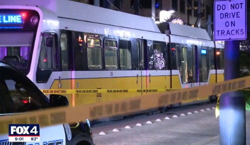 지난 일요일 밤 달라스 DART 열차 내 총격 사건이 발생했다.(사진 출처: fox4news캡처)