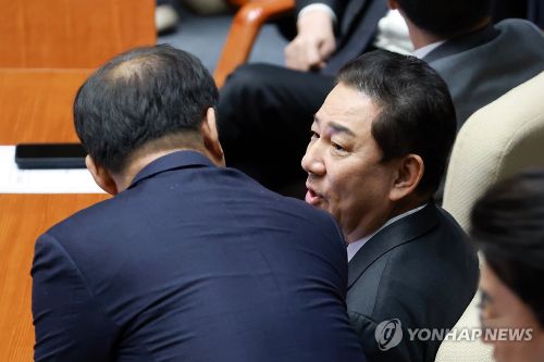 본회의 참석한 김병기 전 원내대표 [사진 출처: 연합뉴스]