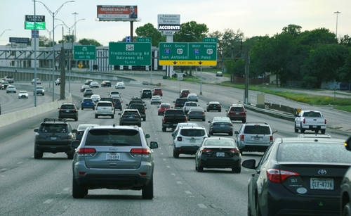 올해 추수감사절 연휴 기간에 이동하는 텍사스 주민이 역대 최대치를 기록할 것으로 전망된다.[사진 출처:shutterstock]