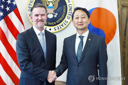 한미 통상 장관이 다음 주 미국에서 관세 면제 등 주요 현안을 두고 본격 협상에 나선다. 