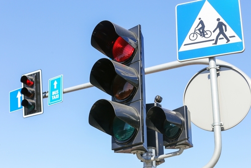 달라스 시의 도로 안전 정책이 여러 부분에서 일관성을 잃고 있다는 평가가 나왔다.[사진 출처: shutterstock]