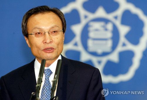 베트남 출장 중 건강이 악화된 이해찬 민주평통 수석부의장이 향년 73세로 별세했다. [사진 출처: 연합뉴스]