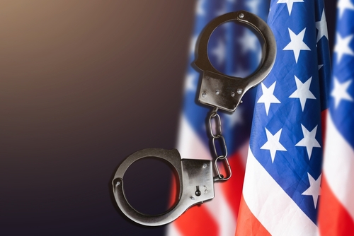 포트워스 일대를 겨냥해 폭발물을 만들고 있다는 영상을 틱톡에 올린 아프간 출신 이민자가 체포됐다.[사진 출처: shutterstock]