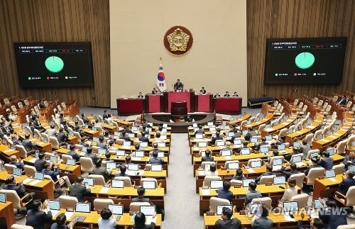 더불어민주당이 5일 국회 본회의에서 방송법 개정안을 단독 처리했다.(사진 출처:연합뉴스)