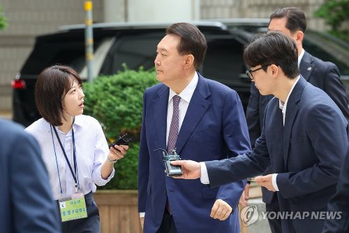 윤석열 전 대통령이 경찰의 3차 소환 통보에 불응하겠다는 입장을 밝혔다.(사진 출처:연합뉴스)