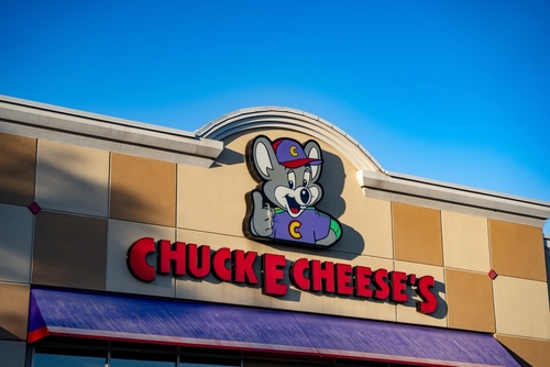 척 이 치즈(Chuck E. Cheese)가 알링턴에 새로운 컨셉트 매장 어드벤처 월드(Adventure World)를 선보인다.(사진 출처:shutterstock)