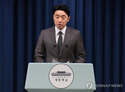 강훈식 대통령 비서실장이 23일 용산 대통령실에서 장관 후보자 지명 관련 브리핑을 하고 있다.(사진 출처: 연합뉴스)