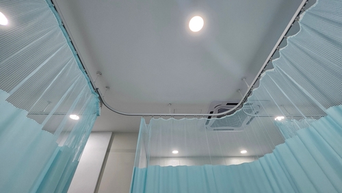 진통 중이던 흑인 산모가 방치된 듯 보이는 영상이 퍼지며 지역사회에 큰 충격을 주고 있다. [사진 출처: shutterstock]