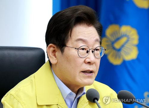 이재명 대통령이 21일 서울 용산 대통령실 청사에서 열린 8차 수석·보좌관 회의에서 발언하고 있다.(사진 출처:연합뉴스)