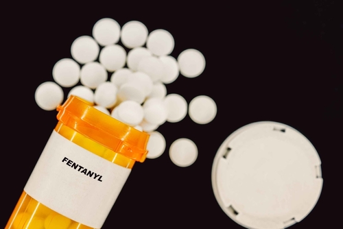 텍사스텍 대학교의 교수가 연방 법원에 마약 관련 혐의로 기소됐다. [사진 출처: shutterstock]