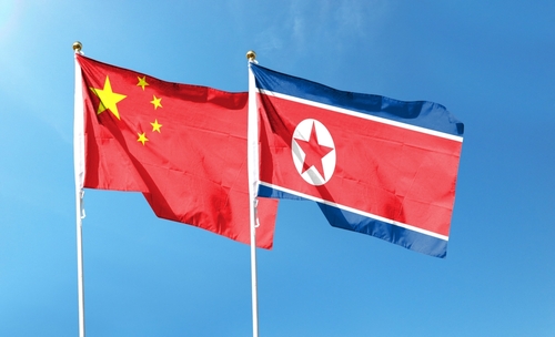 김정은 북한 국무위원장이 베이징역에 도착해 방중 일정을 시작했다.(사진 출처:shutterstock)