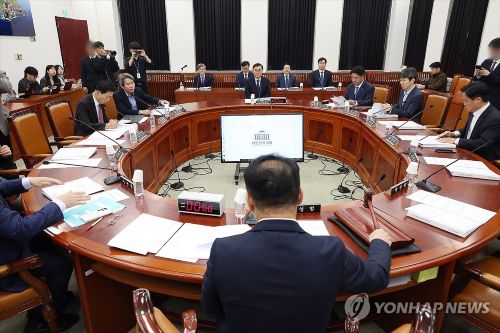 22일 서울 여의도 국회에서 정보위원회 전체회의가 열리고 있다.(사진 출처:연합뉴스)