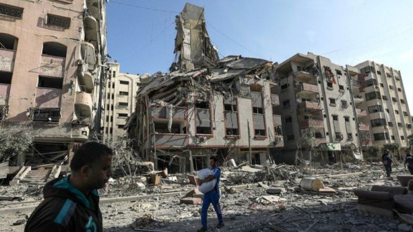 최근 며칠 동안 이스라엘군의 집중 폭격을 받은 가자시티 남부 탈 알-하와 지역