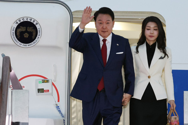 윤석열 대통령이 한국 시간으로 15일 오후 아시아-태평양 경제협력체, APEC 정상회의 참석을 위해 출국했다.