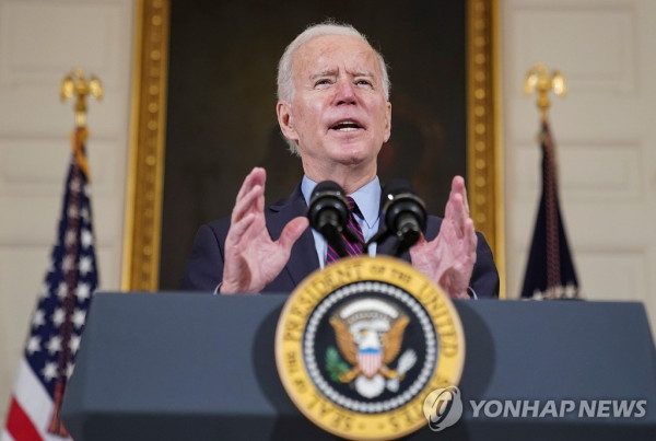 의회에 경기부양안 처리 촉구하는 바이든 대통령 [로이터=연합뉴스]