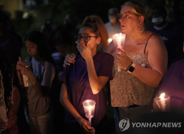 살인사건 피해자 추모 (사진 출처: 연합뉴스)
