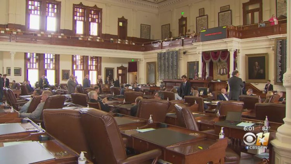 텍사스 낙태법을 지지한 101명의 텍사스 상,하원 의원들이 온라인 협박을 받았다. (사진 출처: CBS DFW)