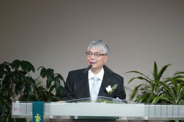 박준걸 목사는 은퇴예배에서 은혜의 삶에 대한 말씀을 증거했다.