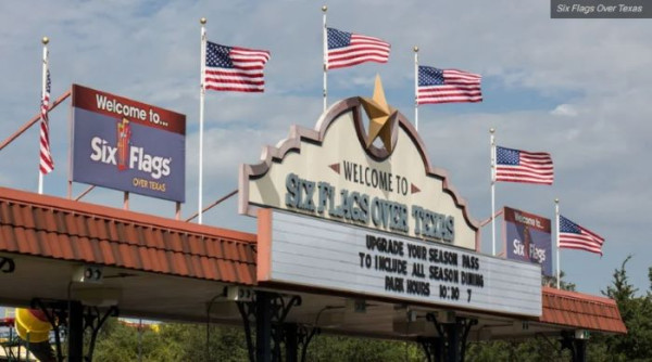 알링턴(Arlington)의 대형 놀이공원인 Six Flags Over Texas에서 전기 고장 사고가 발생했다. NBC DFW 캡처