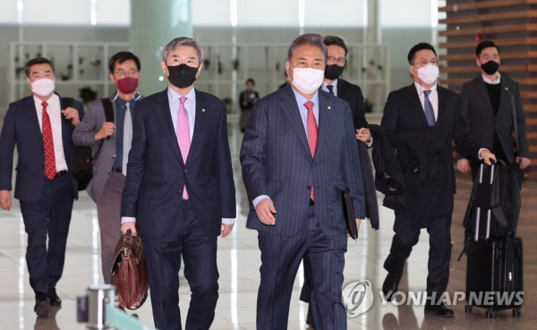 한미정책협의단 출국 (사진 출처: 연합뉴스)