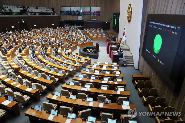 윤석열 대통령이 재의요구한 ‘김건희 여사 특검법’이 다음 달 10일 국회 본회의에서 재표결에 부쳐진다.