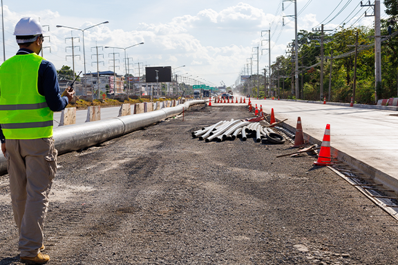 I-35E 북부 구간과 루나 로드(Luna Road) 교량에서 대규모 공사가 한창이다.(shutterstock.com)