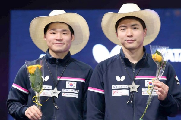 장우진(왼쪽), 임종훈(우측) 선수가 세계 탁구 선수권 대회 남자 복식에서 은메달을 차지했다.