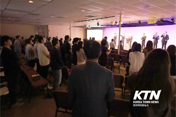 큰나교회가 지난 21일 치유와 회복, 선교를 위한 부흥회를 열었다.