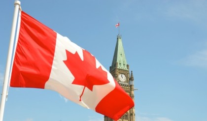 캐나다 정부가 내년 1월 1일부터 캐나다에 입국하는 외국 유학생이 필요로하는 생활비의 준비액을 두 배로 올리기로 했다.