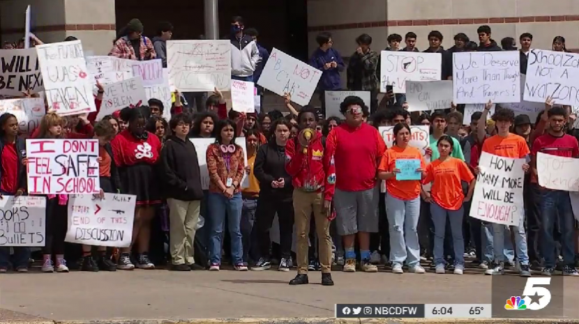 총기 폭력에 항의하는 학생들 (사진 출처: NBC5 뉴스 캡쳐)